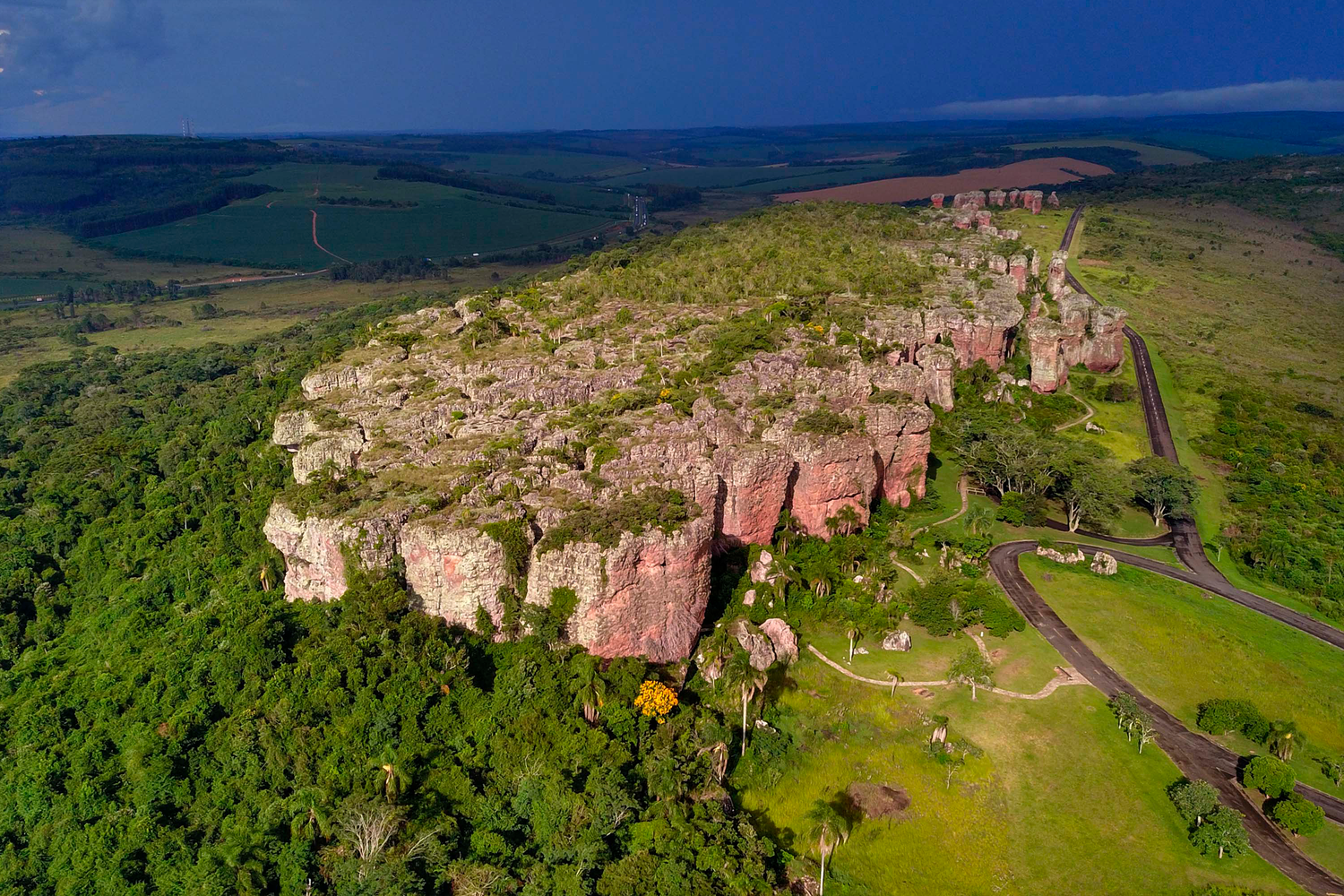Roteiro de Aventura no Paraná: Explorando o Parque Estadual de Vila Velha