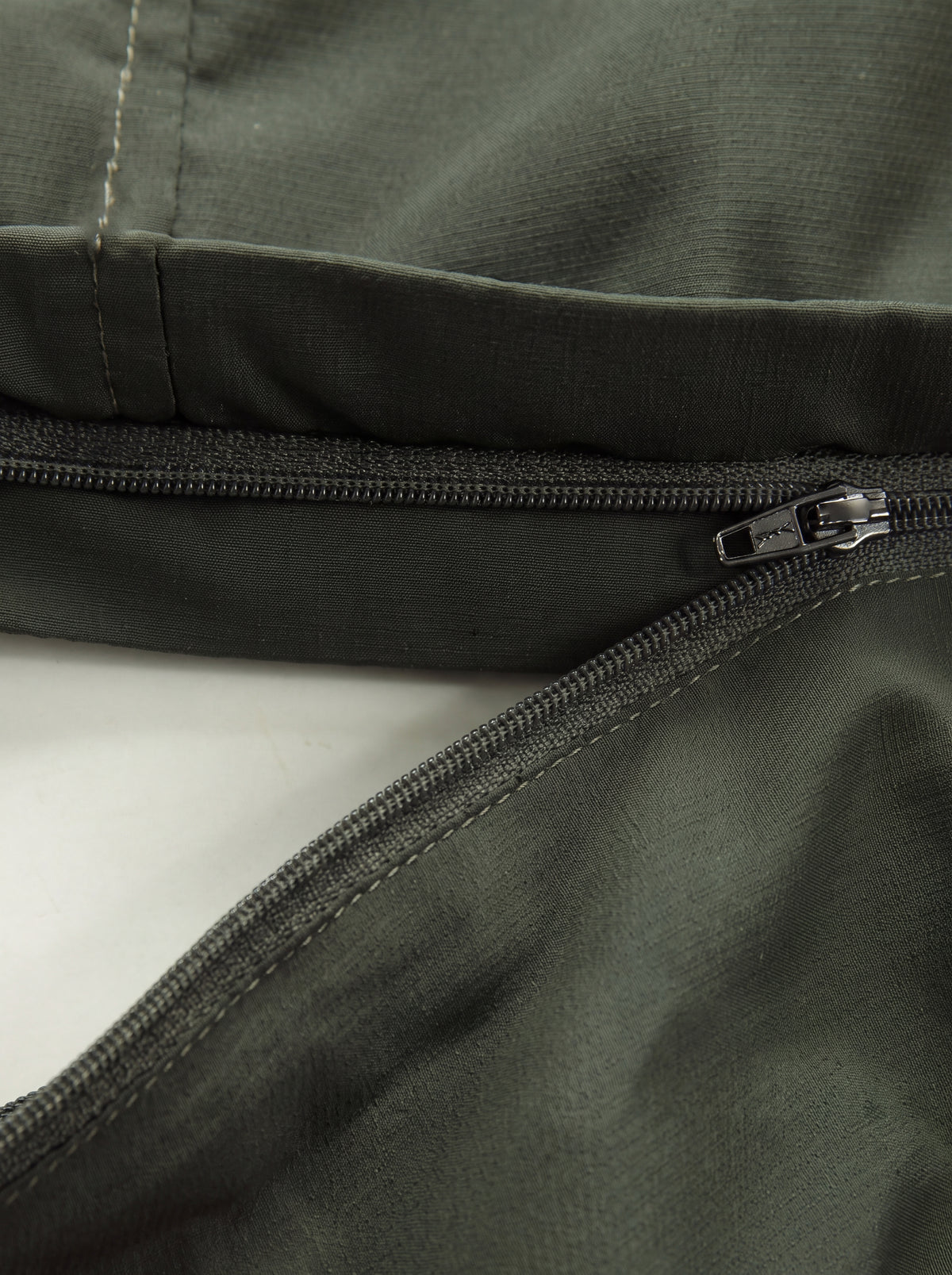 Ensaio profissional da Calça 2 em 1 Cordilheira Canopy Feminina, Roupa da Marca Cordilheira com Boa qualidade, resistência e proteção Confiável para hiking, trekking e atividades ao ar livre.