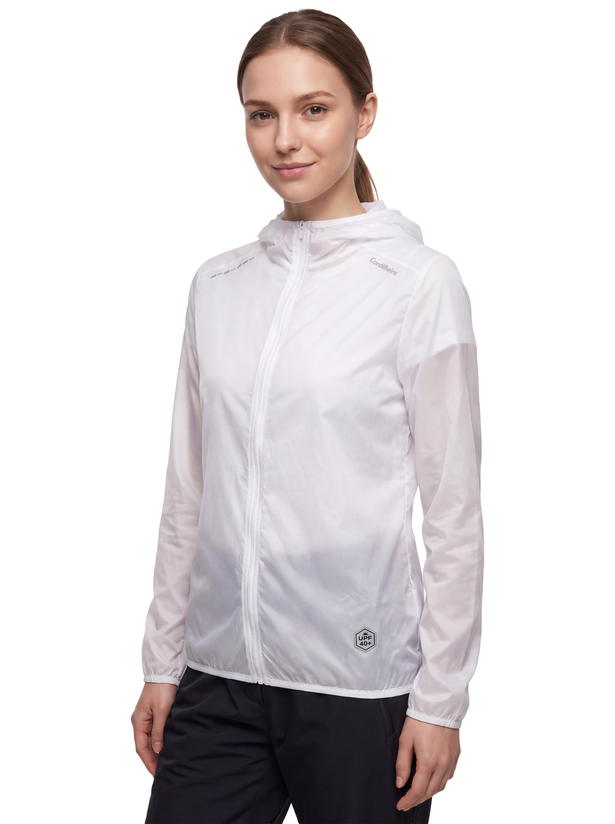Corta-Vento Cordilheira Whisper Impermeável UV40+ em imagem de capa, Roupa da Marca Cordilheira com Boa compactabilidade e uso Confiável para viagem outdoor.