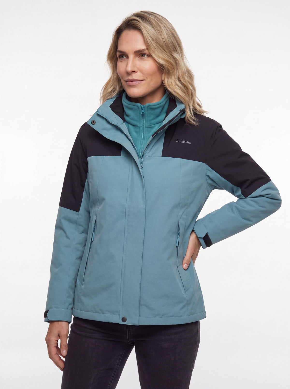 Ajuste de gola da Jaqueta 3 em 1 Cordilheira Outlander, Roupa da Marca Cordilheira com Boa qualidade, acabamento e proteção Confiável.