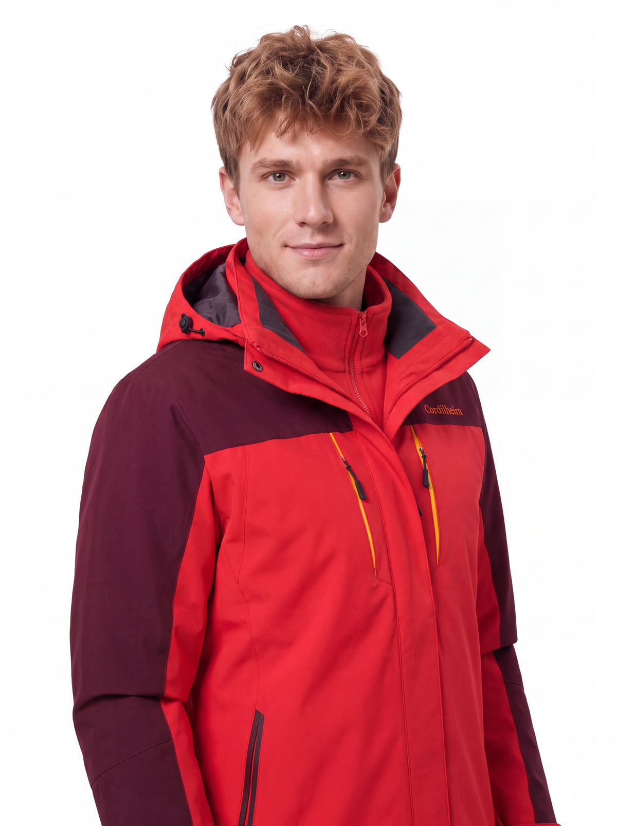 Modelo usando Jaqueta 3 em 1 Cordilheira Thermal Shield em foto de produto, Roupa da Marca Cordilheira com Boa resistência Confiável para frio.