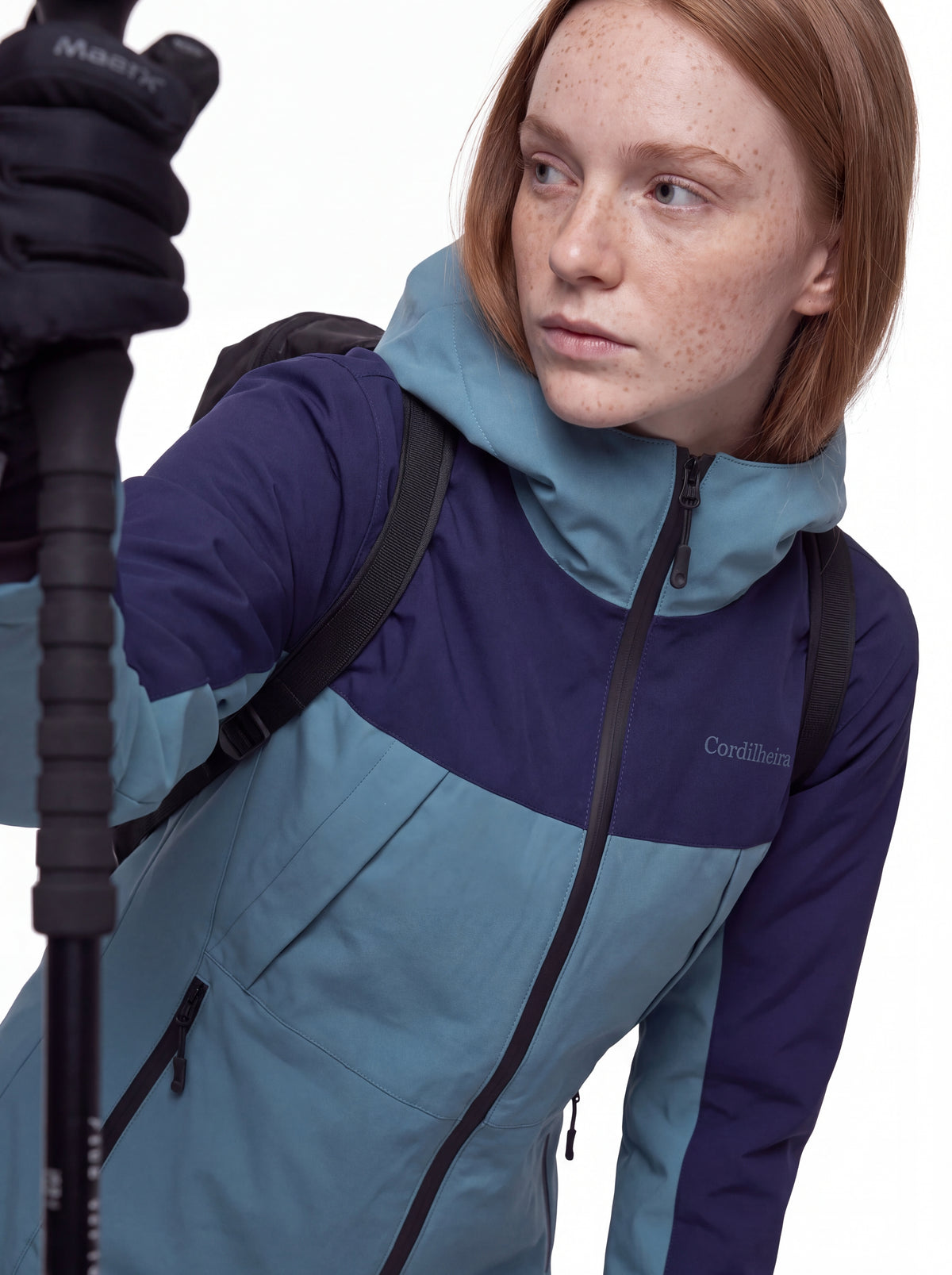 Close-up hiking de campanha da Jaqueta Cordilheira Boreal Impermeável, Roupa da Marca Cordilheira com Boa qualidade Confiável.