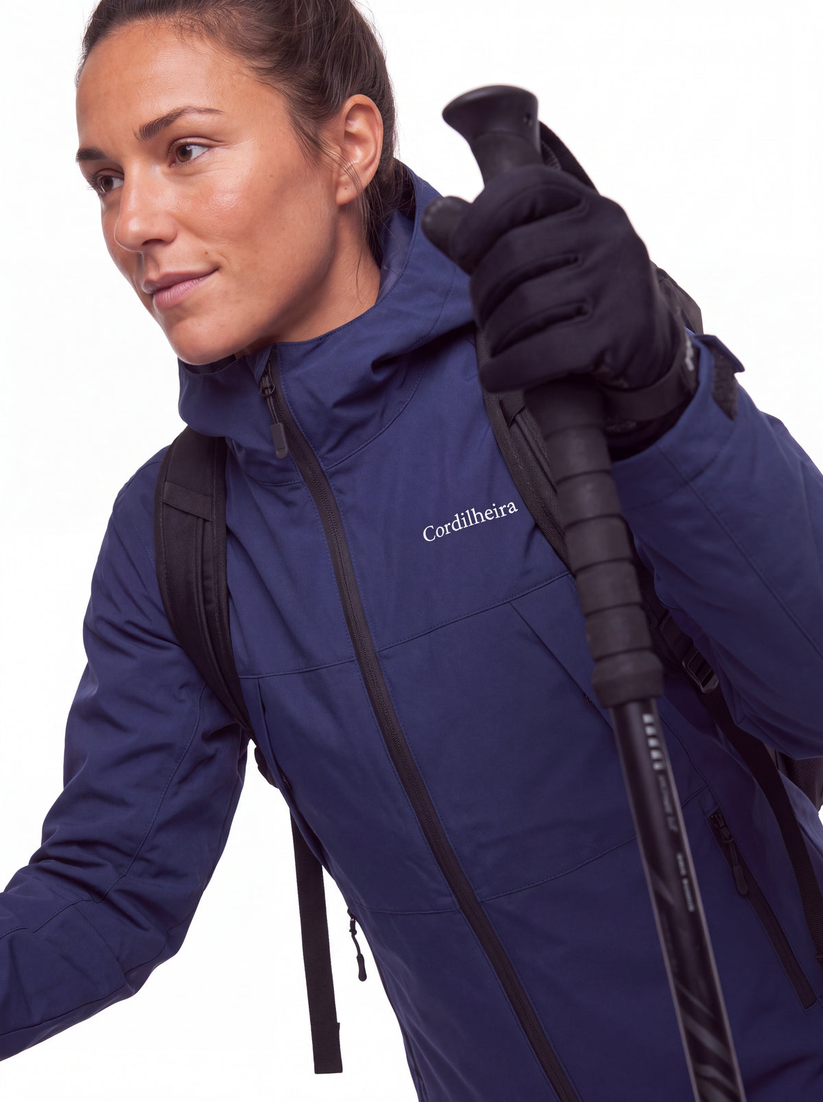 Editorial hiking close-up da Jaqueta Cordilheira Boreal Impermeável em 4K, Roupa da Marca Cordilheira com Boa proteção Confiável.