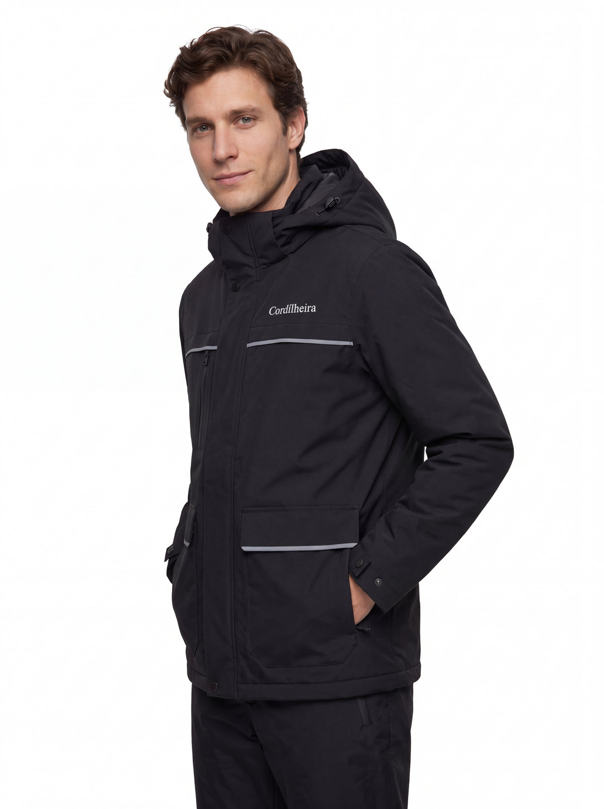 Modelo posando com Jaqueta Puffer 3 em 1 Cordilheira Hybrid Masculina, Roupa da Marca Cordilheira com Boa resistência, qualidade e conforto Confiável para inverno e frio.