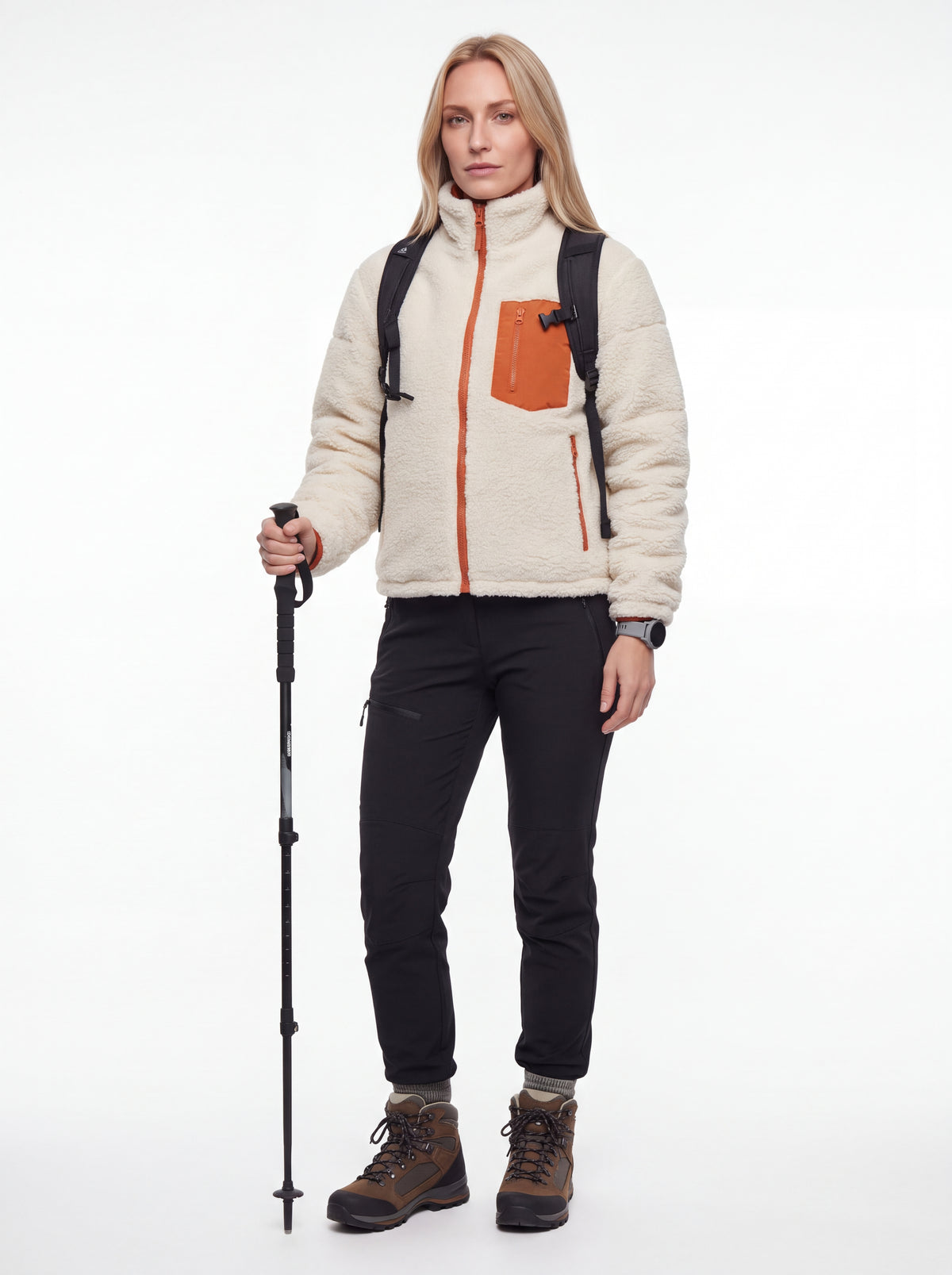 Modelo posando com Jaqueta Puffer FrostLayer Dupla Face Feminina em estúdio, Roupa da Marca Cordilheira com Boa qualidade e uso Confiável.