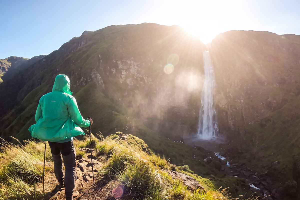 O que levar para uma viagem de ecoturismo no Brasil: guia de roupas e acessórios