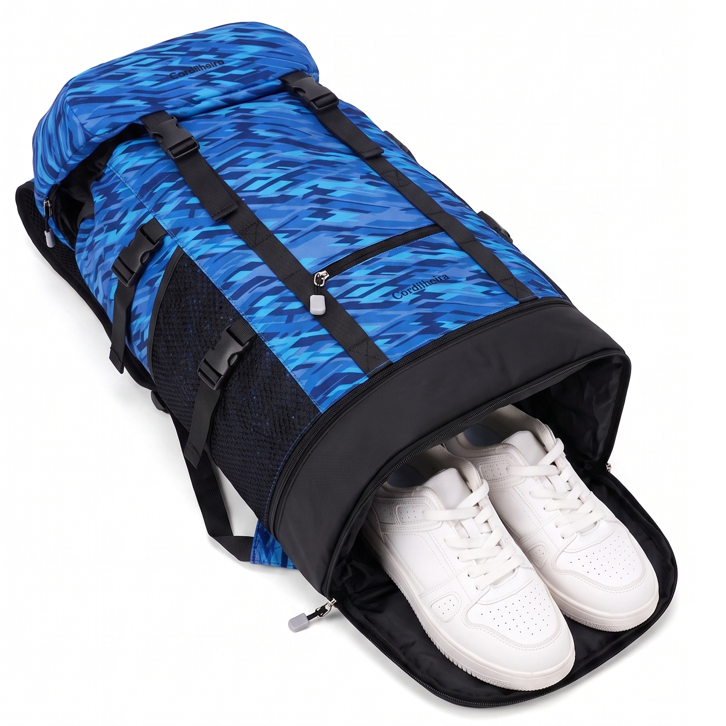 Bolsa preta da Marca Cordilheira em foto de produto, uma Roupa e acessório de Boa resistência com uso Confiável para camping, viagem e aventura.