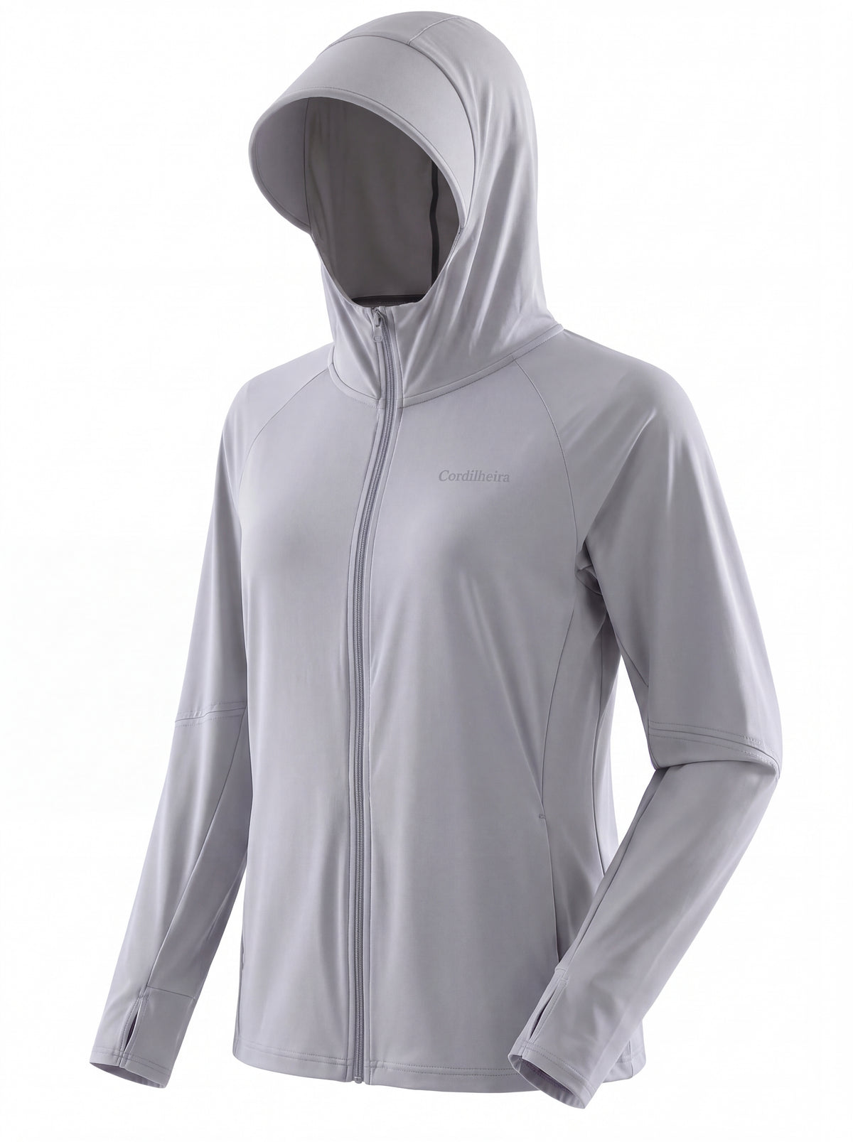 Modelo em pose esportiva usando Roupa Corta-Vento Cordilheira Solar UV50+ Feminina da Marca Cordilheira, com Boa qualidade, proteção solar e desempenho Confiável para esportes e dias de sol.