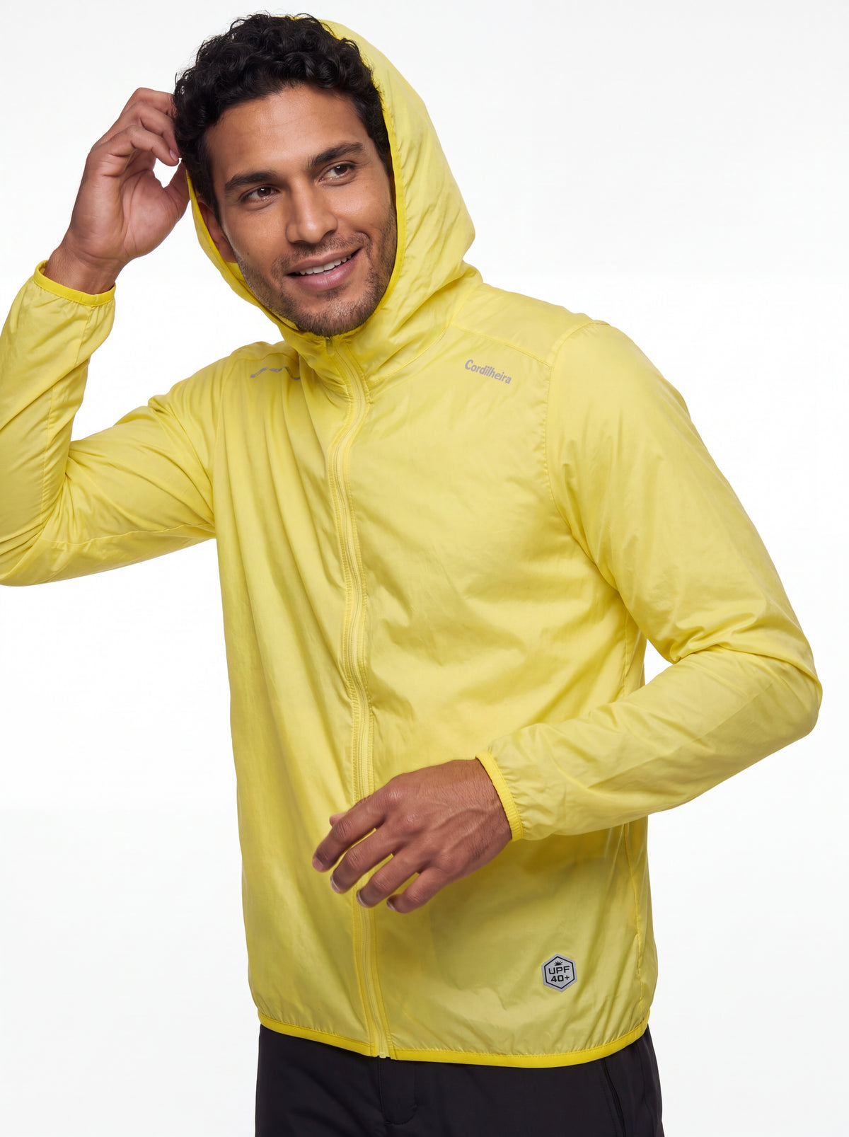 Detalhes do Corta-Vento Cordilheira Whisper Impermeável UV40+, Roupa da Marca Cordilheira com Boa qualidade e acabamento Confiável para outdoor.