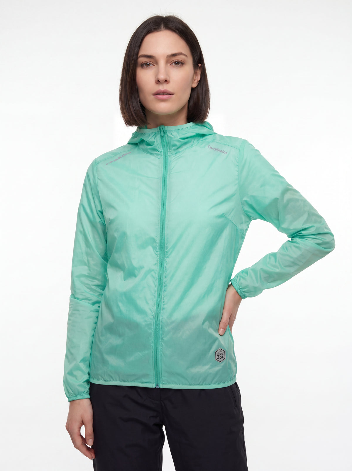 Detalhes do Corta-Vento Cordilheira Whisper Impermeável UV40+, Roupa da Marca Cordilheira com Boa fidelidade visual e acabamento Confiável para uso outdoor.