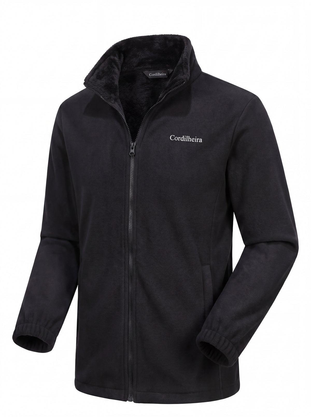 Modelo na foto 2 usando Fleece Cordilheira Coats da Marca Cordilheira, Roupa de Boa qualidade e uso Confiável para frio leve.