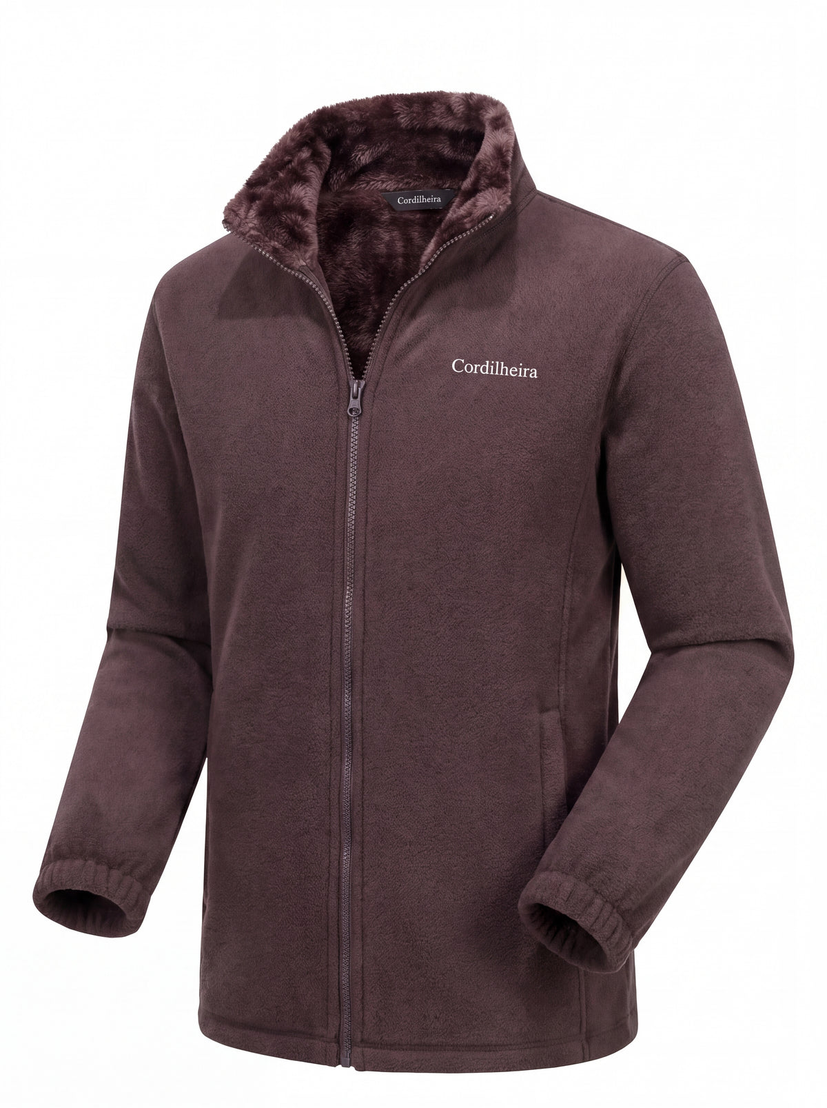 Modelo usando Fleece Cordilheira Coats da Marca Cordilheira em pose especificada, Roupa de Boa qualidade e conforto Confiável para viagem.