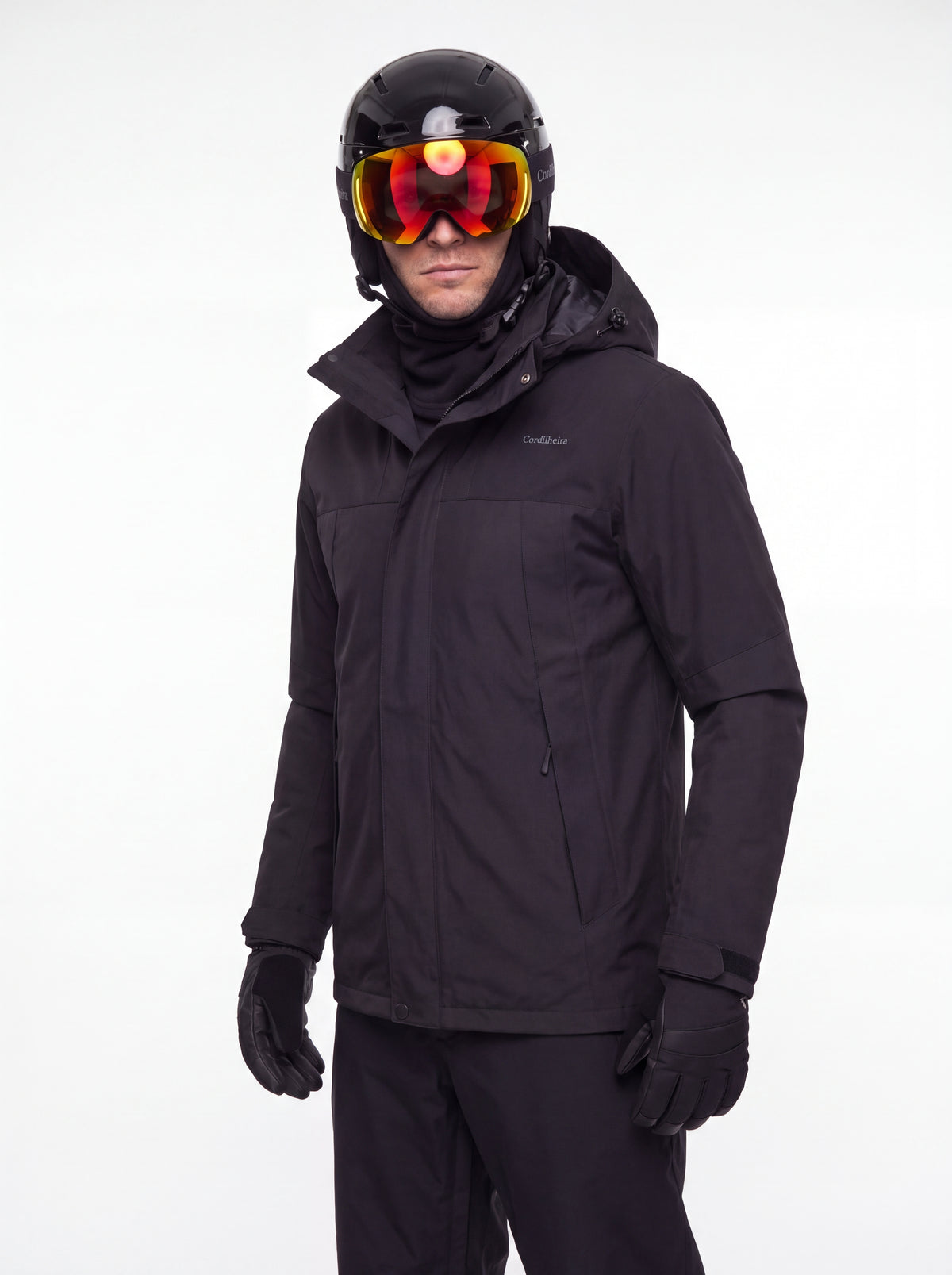 Modelo usando Jaqueta 3 em 1 Cordilheira Outlander de ski, Roupa da Marca Cordilheira com Boa qualidade e proteção Confiável para neve.