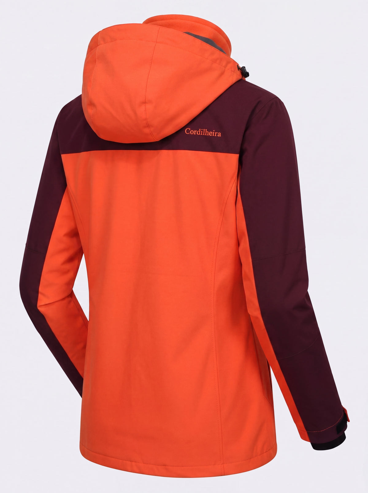 Pessoa fotografada de costas com Jaqueta 3 em 1 Cordilheira Thermal Shield, Roupa da Marca Cordilheira com Boa construção e visual Confiável.