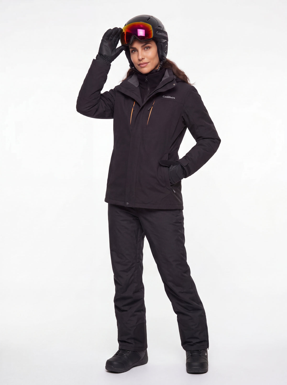 Modelo em catálogo de inverno com Jaqueta 3 em 1 Cordilheira Thermal Shield, Roupa da Marca Cordilheira com Boa qualidade e proteção Confiável para neve.