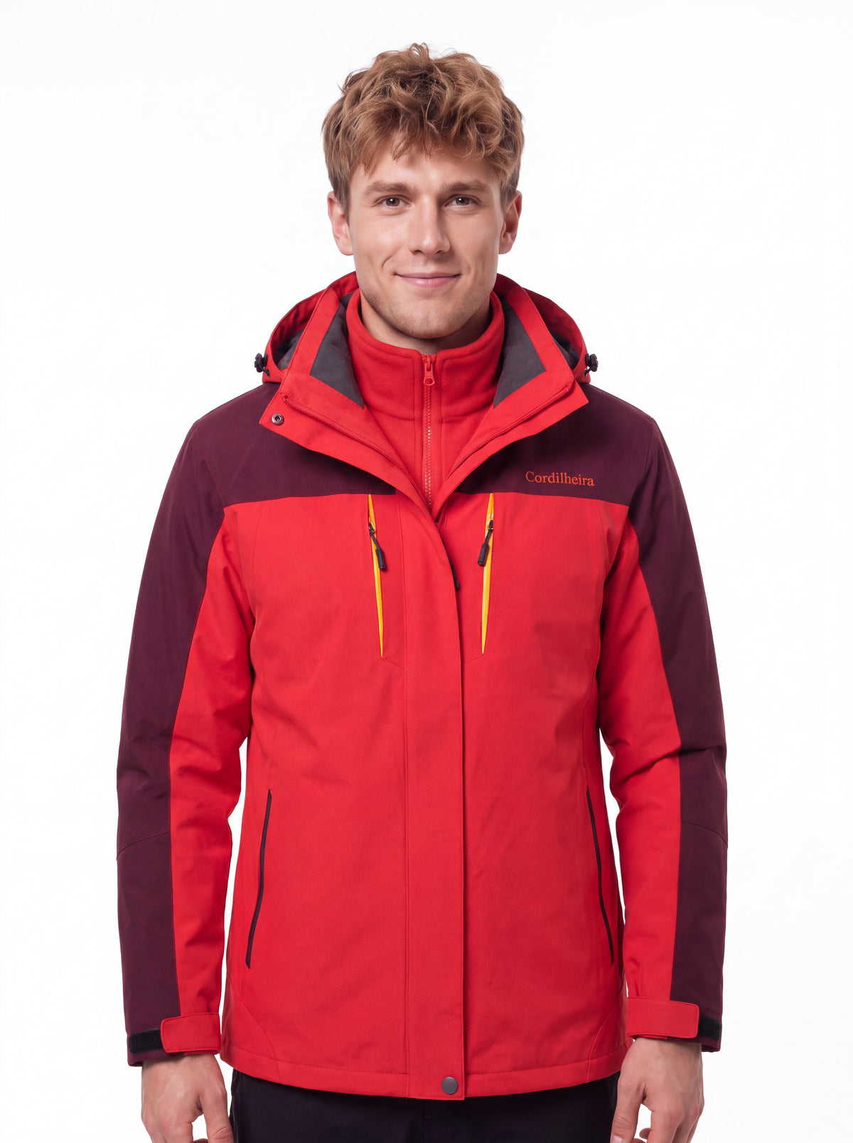 Modelo usando Jaqueta 3 em 1 Cordilheira Thermal Shield com logo, Roupa da Marca Cordilheira com Boa resistência e proteção Confiável.