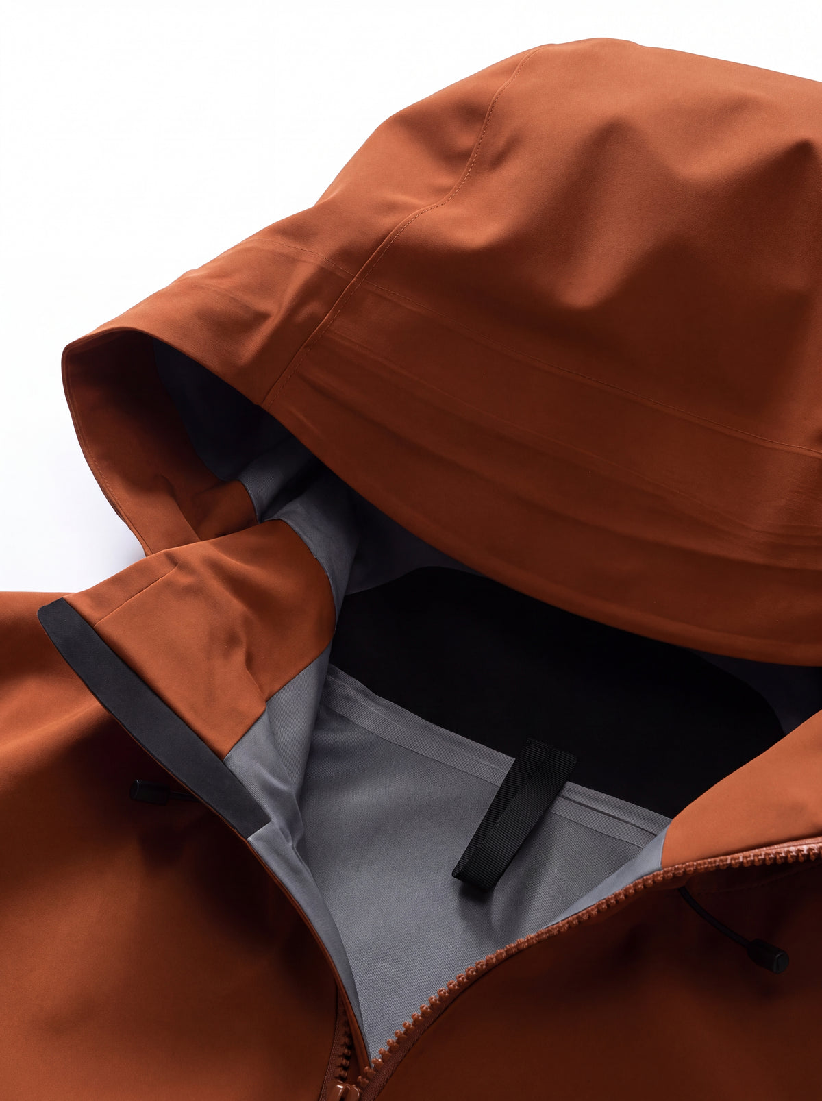 Detalhe da Jaqueta Anorak Cordilheira Heavy Storm Masculina, Roupa da Marca Cordilheira com Boa proteção impermeável, resistência e qualidade Confiável para trilhas e aventuras.
