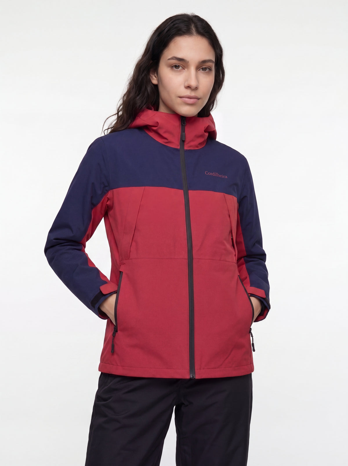 Logo no peito sem distorção na Jaqueta Cordilheira Boreal Impermeável, Roupa da Marca Cordilheira com Boa qualidade Confiável.