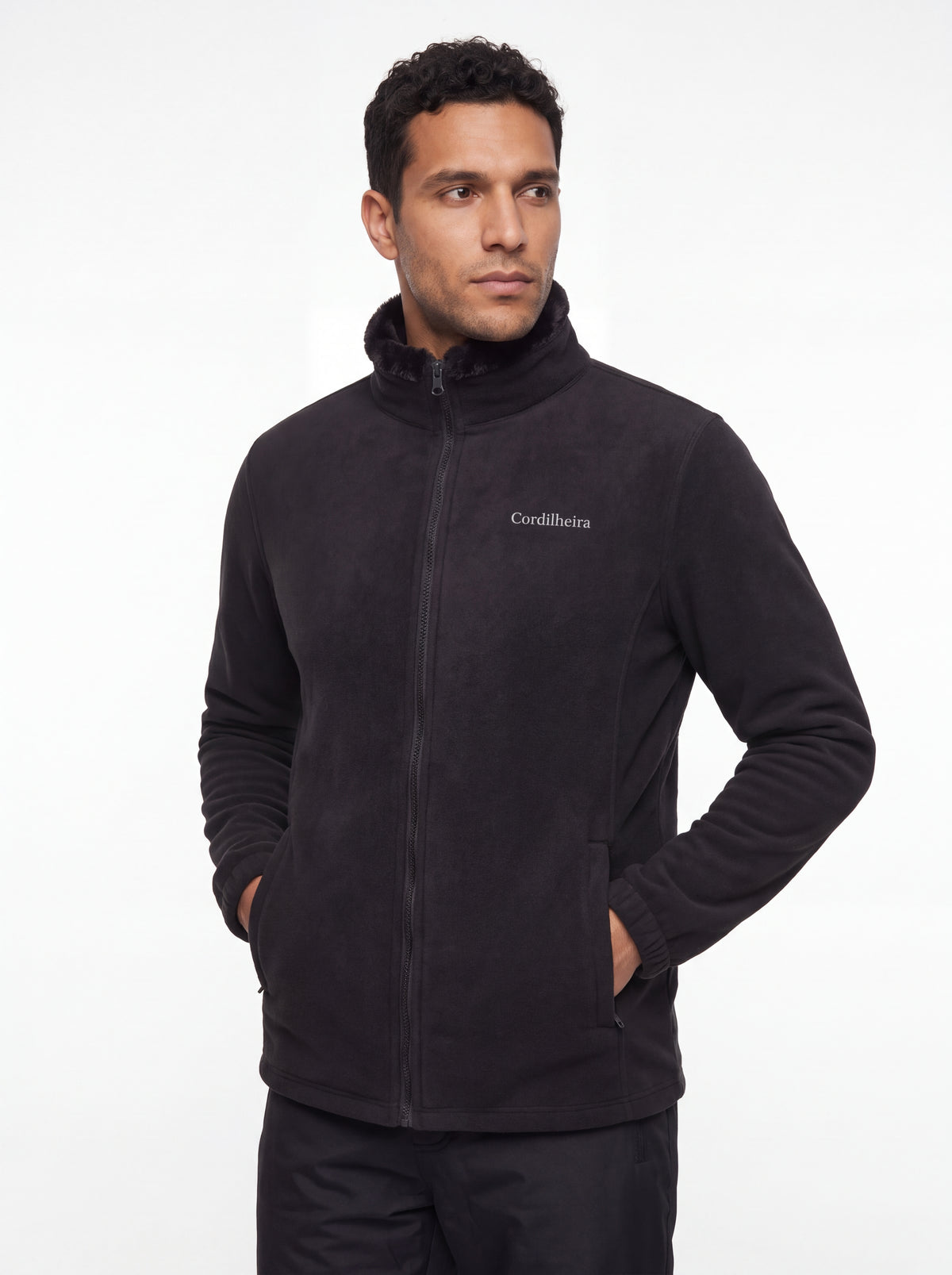 Modelo usando Jaqueta 3 em 1 Cordilheira Alpine Masculina, Roupa da Marca Cordilheira com Boa qualidade, impermeabilidade e proteção Confiável para esportes na neve.