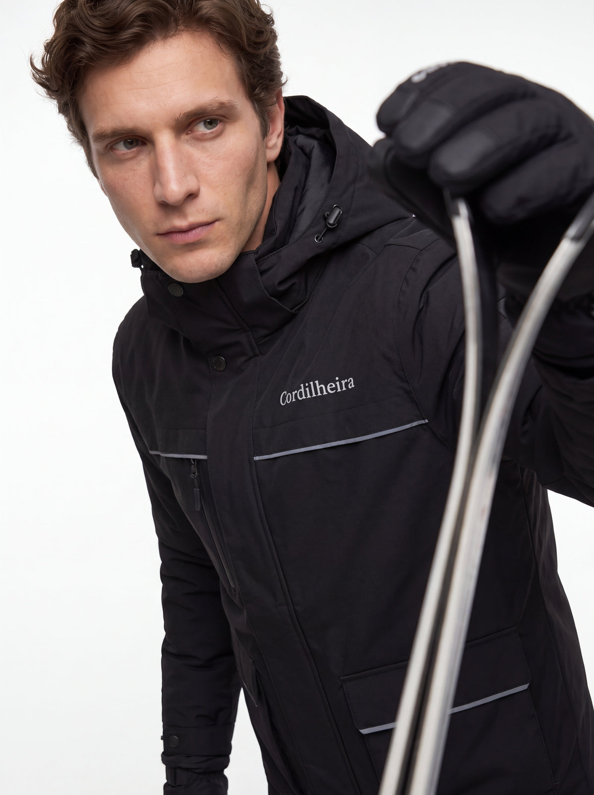 Modelo usando Jaqueta Puffer 3 em 1 Cordilheira Hybrid Masculina para ski, Roupa da Marca Cordilheira com Boa resistência, impermeabilidade e proteção Confiável para esportes na neve.