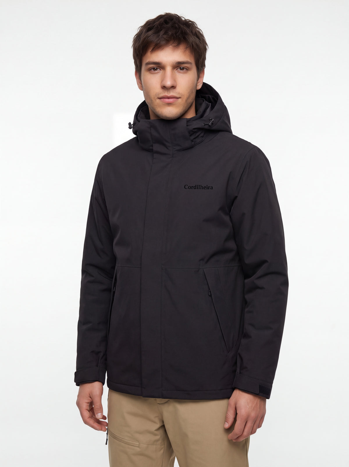 Modelo usando Jaqueta 3 em 1 Cordilheira Skiway Masculina com calça para inverno, Roupa da Marca Cordilheira com Boa resistência e proteção impermeável Confiável para ski e neve.