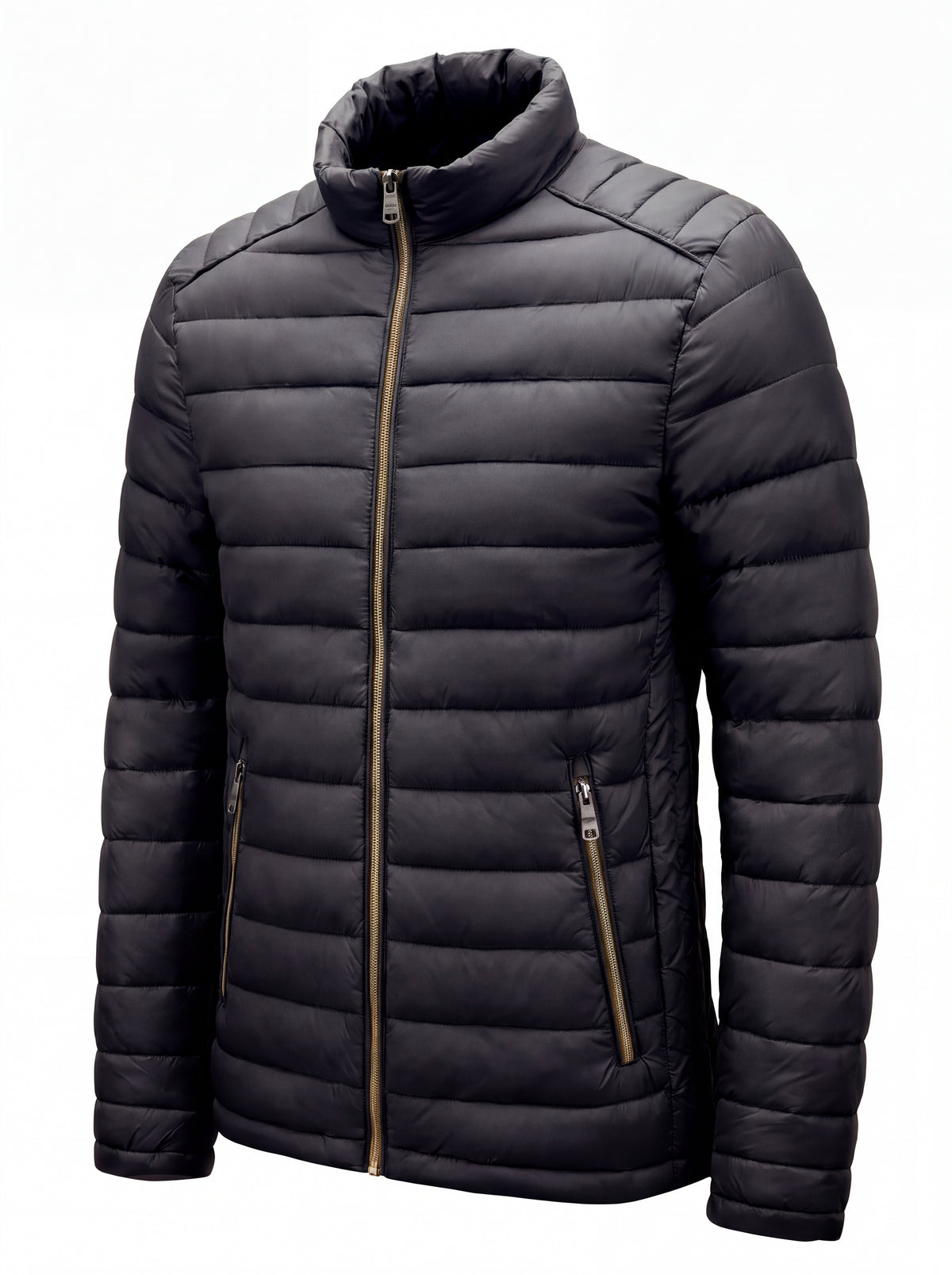 Jaqueta Cordilheira Summit Puffer Masculina em pose de estúdio, Roupa da Marca Cordilheira com Boa qualidade, resistência e acabamento Confiável.