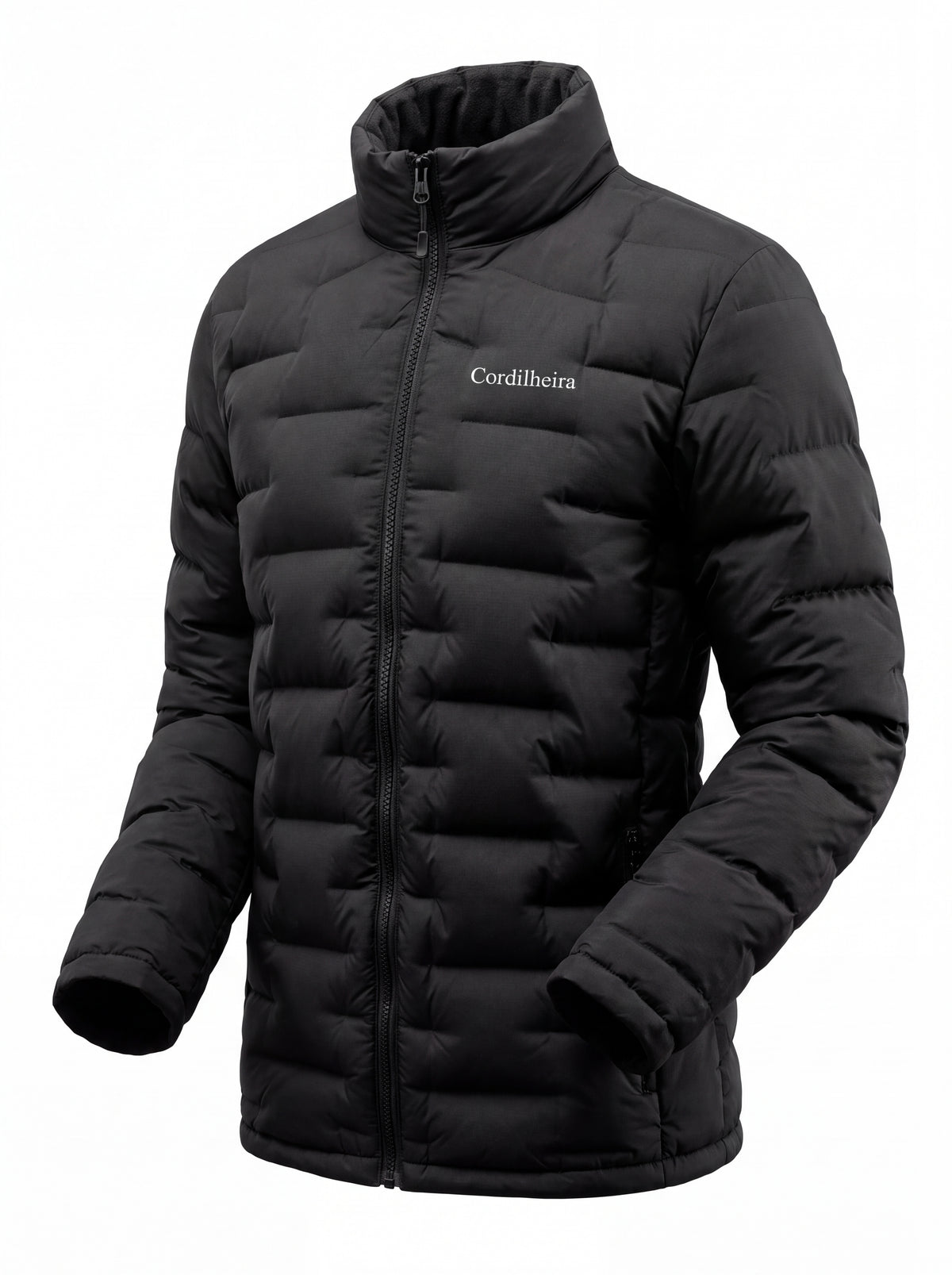 Modelo usando Jaqueta Puffer Cordilheira On The City Feminina em pose casual, Roupa da Marca Cordilheira com Boa qualidade, conforto e versatilidade Confiável para o dia a dia.